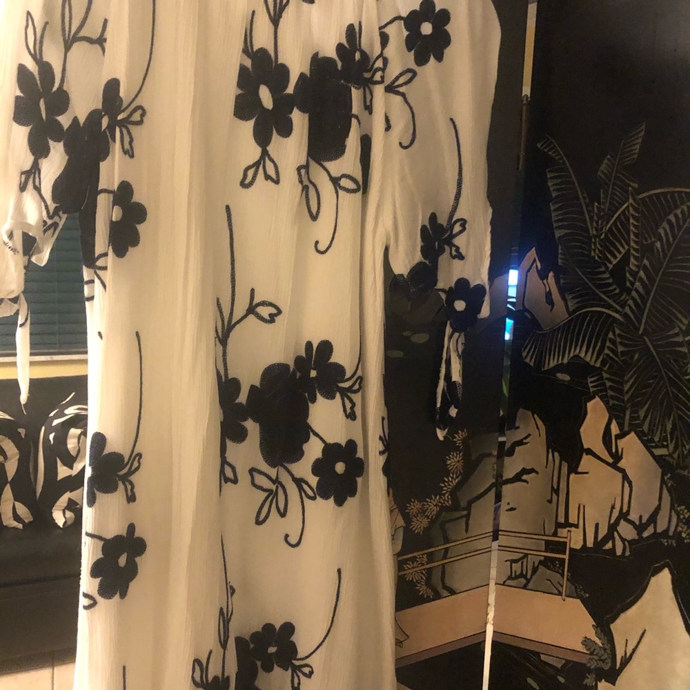 Dress - Picture 5 of 6